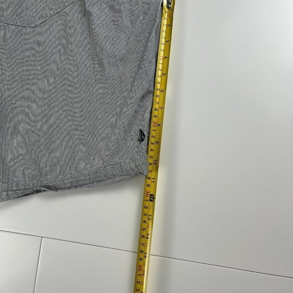 Vintage Volcom Men's Flat Front Casual Shorts 29745 V barbados stripped size 32 - Picture 10 of 10